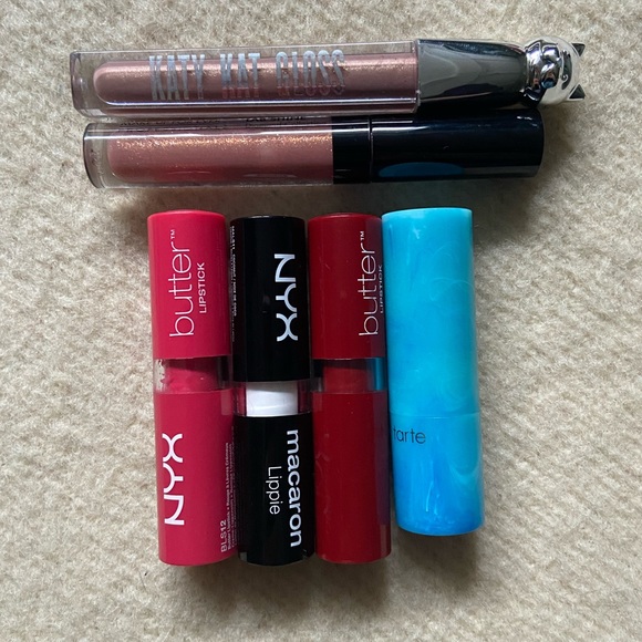 NYX Other - Lip gloss and stick bundle! (6 products)